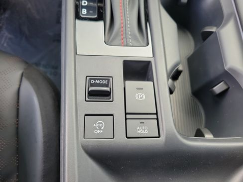 New 2026 Nissan Sentra SR w/ SR Premium Package FWD image 32