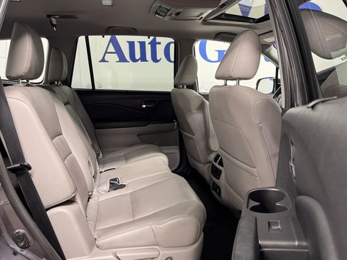 Used 2017 Honda Pilot Touring image 14