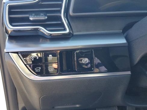 New 2025 Kia Sportage EX w/ EX Premium Package image 10