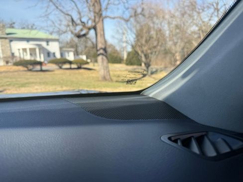 Used 2019 Toyota Highlander LE image 41