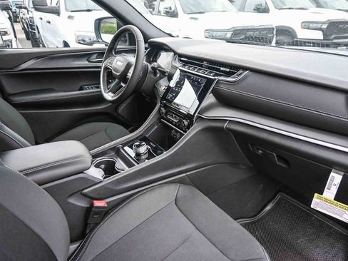 New 2025 Jeep Grand Cherokee L Laredo w/ Trailer Tow Package image 28