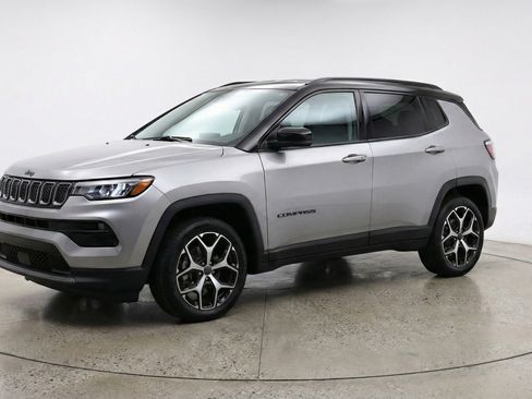 Used 2025 Jeep Compass Limited AWD/4WD image 3