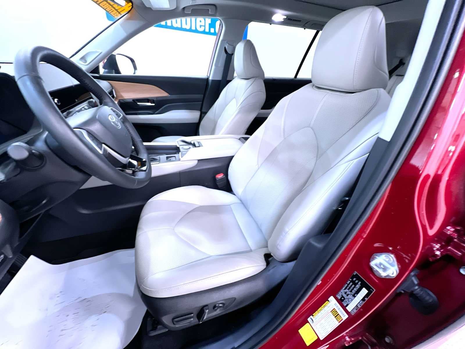 Used 2026 Toyota Grand Highlander AWD image 14