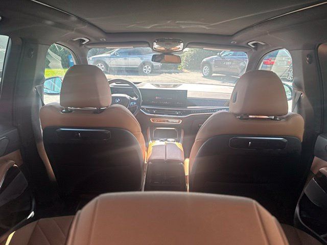 Certified 2024 BMW X5 xDrive40i w/ Premium Package AWD/4WD image 33