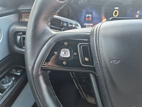Used 2025 Lincoln Aviator Black Label image 40
