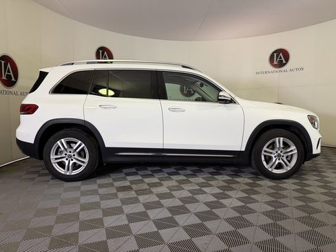 Used 2023 Mercedes-Benz GLB 250 4MATIC image 9