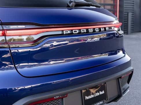 Certified 2026 Porsche Macan image 12