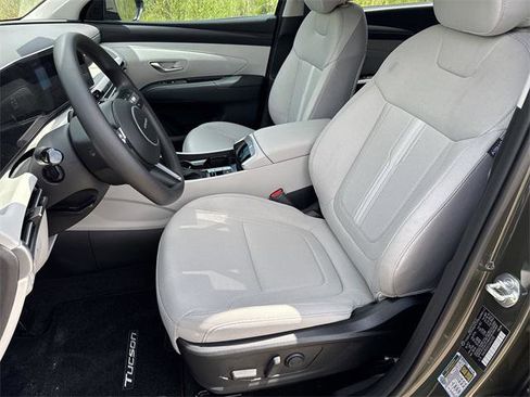 New 2025 Hyundai Tucson SEL image 9