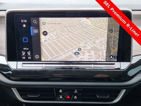 Used 2025 Volkswagen Atlas SEL Premium R-Line image 19