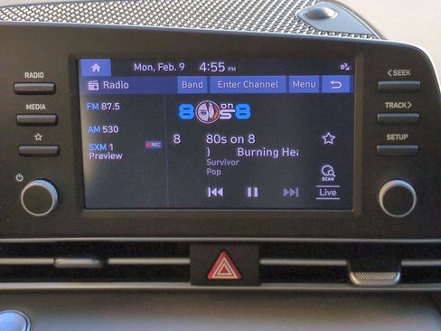 Certified 2022 Hyundai Elantra SEL image 17