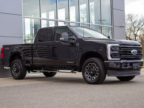 Used 2026 Ford F250 Platinum AWD/4WD image 3