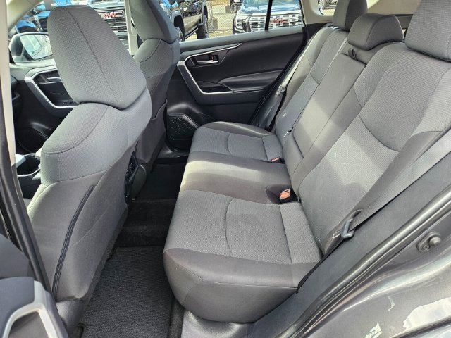 Used 2025 Toyota RAV4 XLE w/ Convenience Package AWD/4WD image 17
