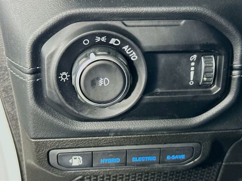 Used 2024 Jeep Wrangler Unlimited Rubicon 4xe w/ Technology Group AWD/4WD image 19