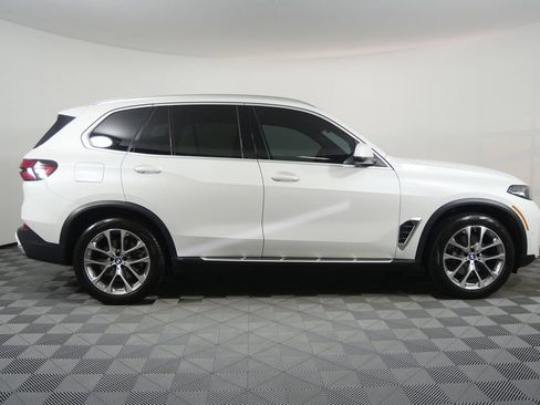 Used 2024 BMW X5 sDrive40i w/ Parking Assistance Package RWD image 2