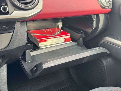 Certified 2022 Toyota Tacoma SR5 image 30