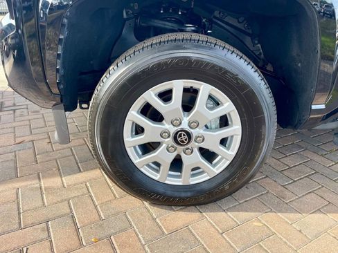 Used 2025 Toyota Tacoma SR5 image 10