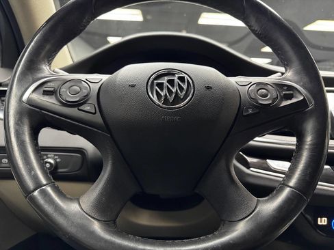 Used 2019 Buick Enclave Essence image 21