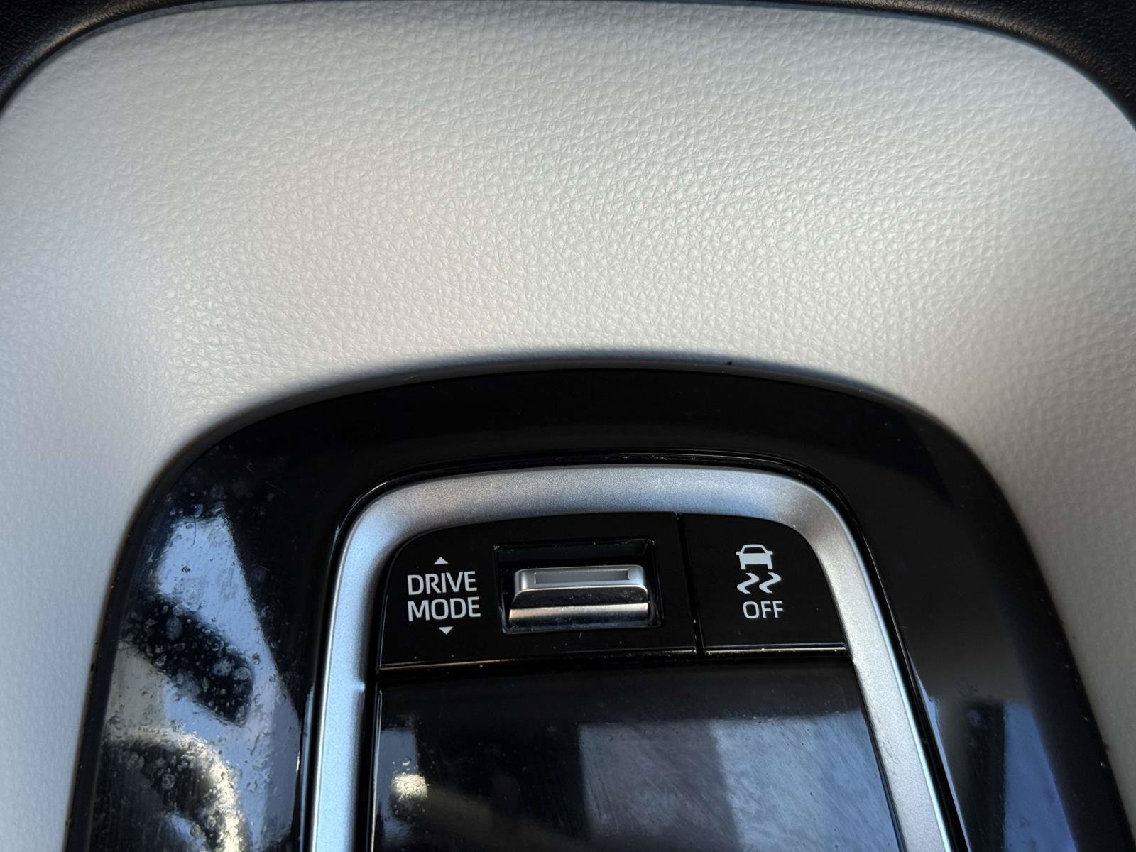 Used 2025 Toyota Corolla SE FWD image 20