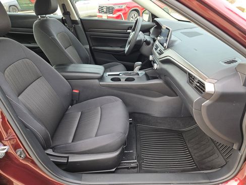 Certified 2025 Nissan Altima 2.5 SV image 25