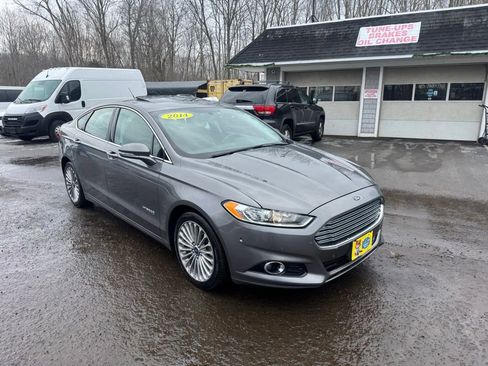 Used 2014 Ford Fusion Titanium image 3