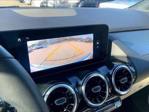 Used 2025 Mercedes-Benz GLA 250 4MATIC image 22