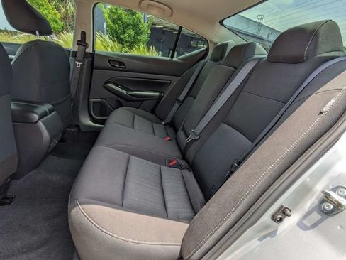 Used 2023 Nissan Altima 2.5 SV FWD image 14