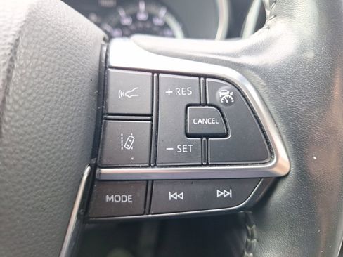 Used 2020 Toyota Highlander Limited image 24