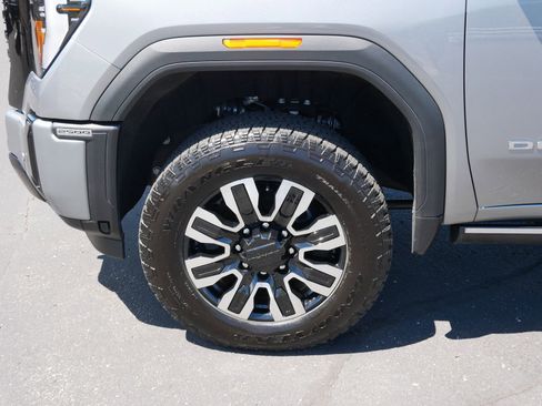 Used 2025 GMC Sierra 2500 Denali Ultimate AWD/4WD image 7
