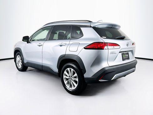 Used 2023 Toyota Corolla Cross LE image 5