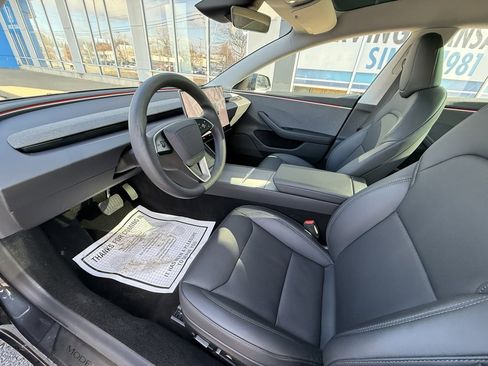 Used 2025 Tesla Model 3 Long Range image 17