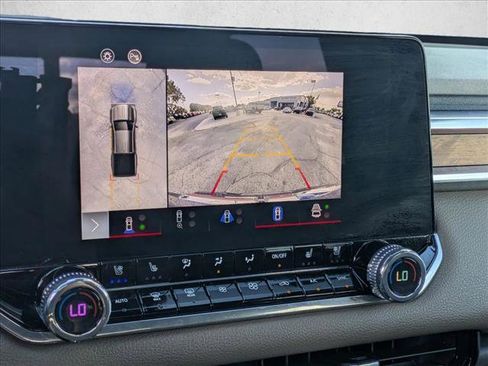 Used 2023 GMC Canyon Denali w/ Denali Black Edition image 14