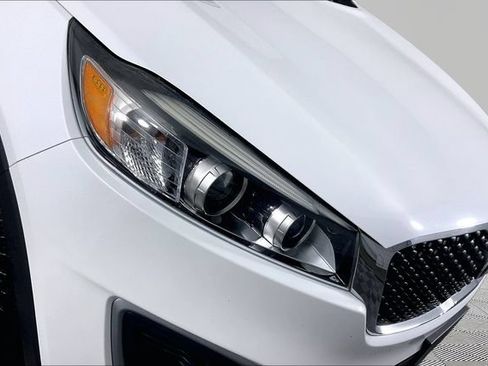 Used 2017 Kia Sorento LX FWD image 28