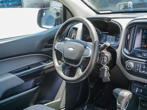 Used 2019 Chevrolet Colorado W/T w/ WT Convenience Package RWD image 16