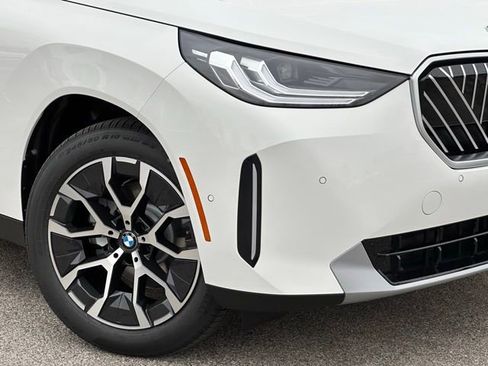 New 2026 BMW X3 xDrive30 image 2