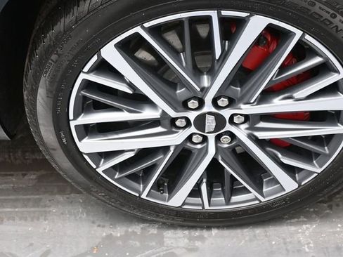 Used 2024 Cadillac XT6 Sport w/ Technology Package image 35