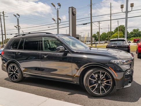 Used 2021 BMW X7 xDrive40i w/ M Sport Package AWD/4WD image 10