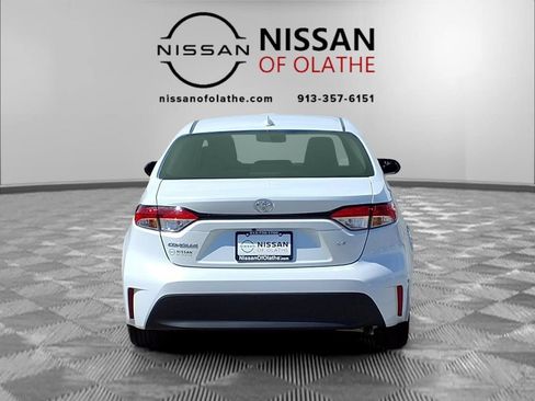 Used 2025 Toyota Corolla LE FWD image 28