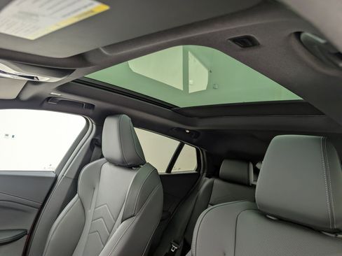 New 2026 BMW X2 xDrive28i w/ Technology Package image 16