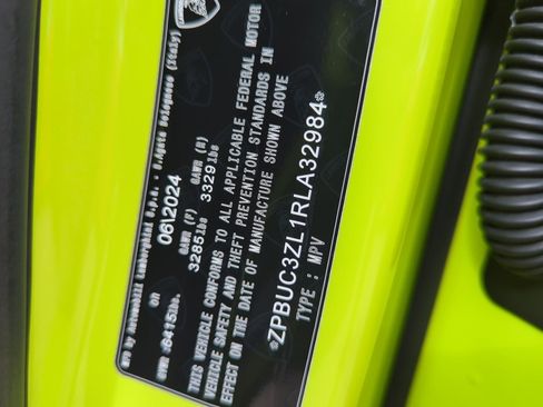 Used 2024 Lamborghini Urus Performante image 32