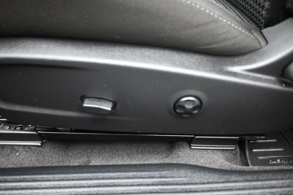 Used 2018 Dodge Challenger R/T Scat Pack RWD image 13