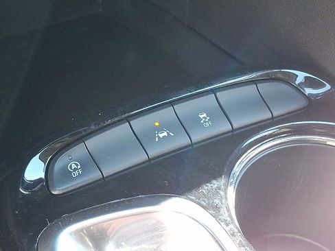 Used 2022 Buick Encore GX Select w/ Sport Touring Package image 25