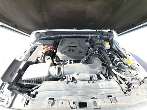 Used 2024 Jeep Wrangler Unlimited Sport AWD/4WD image 30