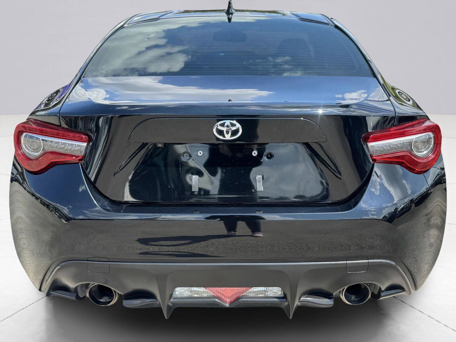 Used 2020 Toyota 86 RWD image 4