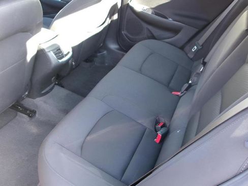 Used 2025 Chevrolet Malibu LT FWD image 9