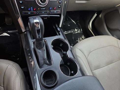 Used 2018 Ford Explorer Limited FWD image 12