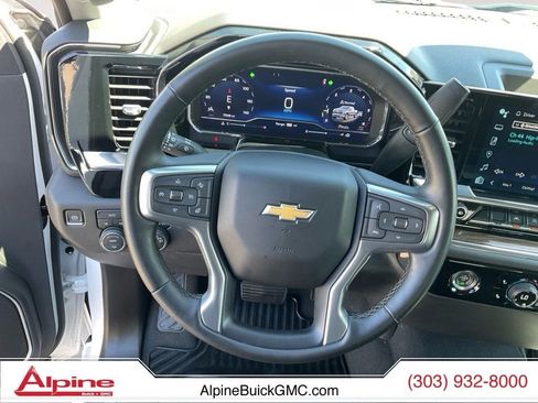 Used 2024 Chevrolet Silverado 1500 LT image 12