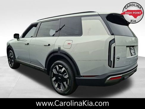 New 2027 Kia Telluride S image 3