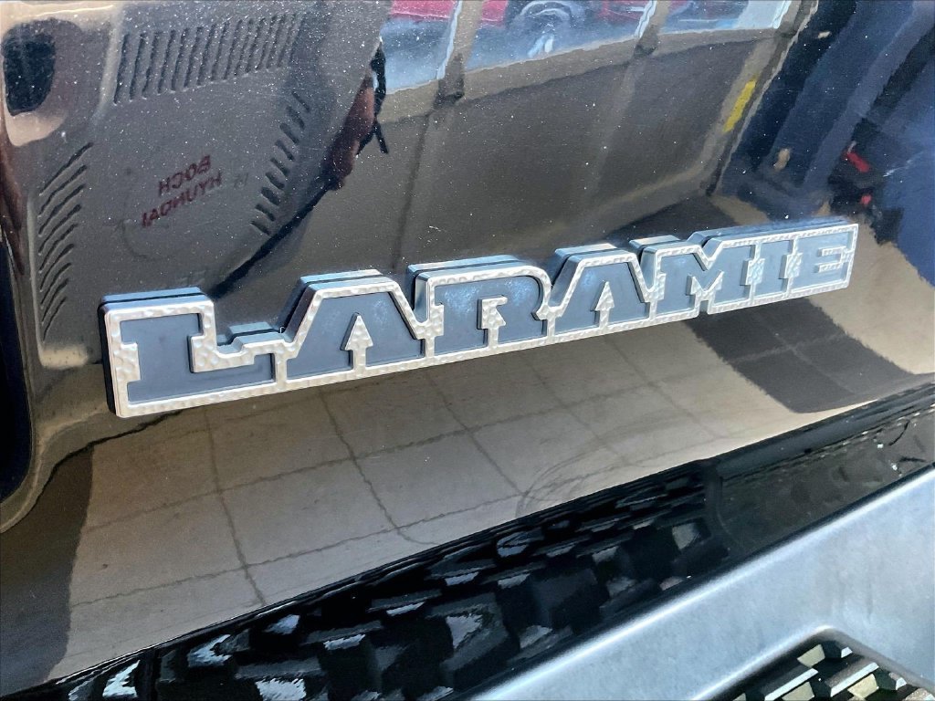 Used 2025 RAM 1500 Laramie w/ Sport Appearance Package AWD/4WD image 28