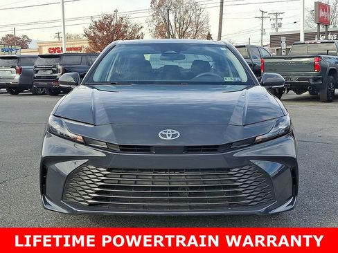 Used 2025 Toyota Camry LE image 2