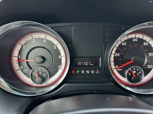 Used 2016 Dodge Grand Caravan American Value Package FWD image 12